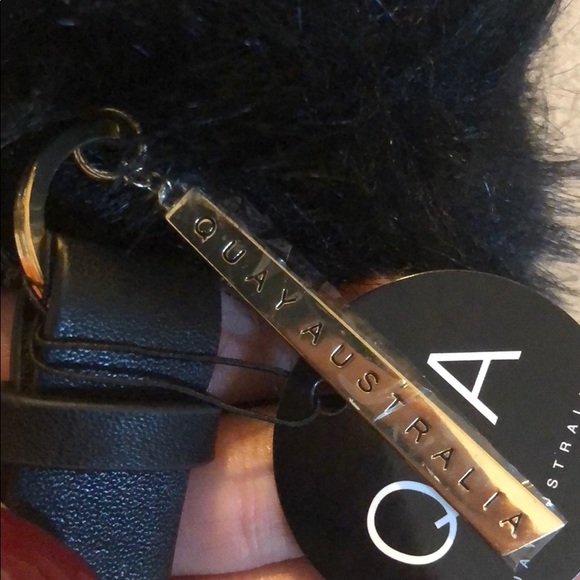 Quay Kylie Black Faux Fur Pom Key Chain - Picture 3 of 3